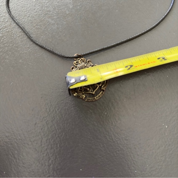 Hogwarts Harry Potter Black Cord Necklace Gold Tone Pendant Y2K Jewelry - Picture 3 of 7